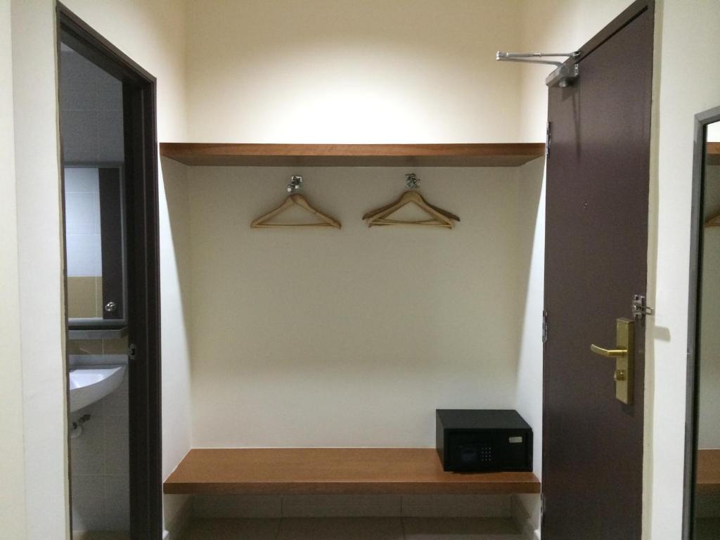 Hotel Wonderful - image 7