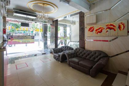 Capital O 90125 Hotel Grand Orchard - image 2