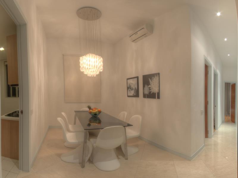 Golden Triangle Suites by Mondo - main image