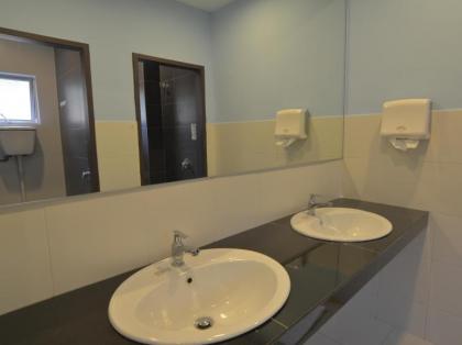 Sri Packers Hotel - Klia - image 15
