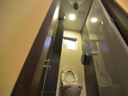 Sri Packers Hotel - Klia - image 18