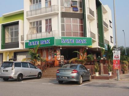 Sri Packers Hotel - Klia - image 20