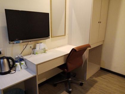 *Refurbished Home Inn 2 Taman Bukit Segar - image 2