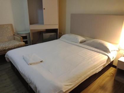 *Refurbished Home Inn 2 Taman Bukit Segar - image 8