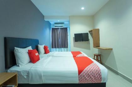 New Eastern Hotel - image 16