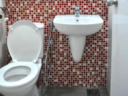 YY48 Hotel ( 2 Mins Walk From Masjid Jamek LRT Station ) - image 23