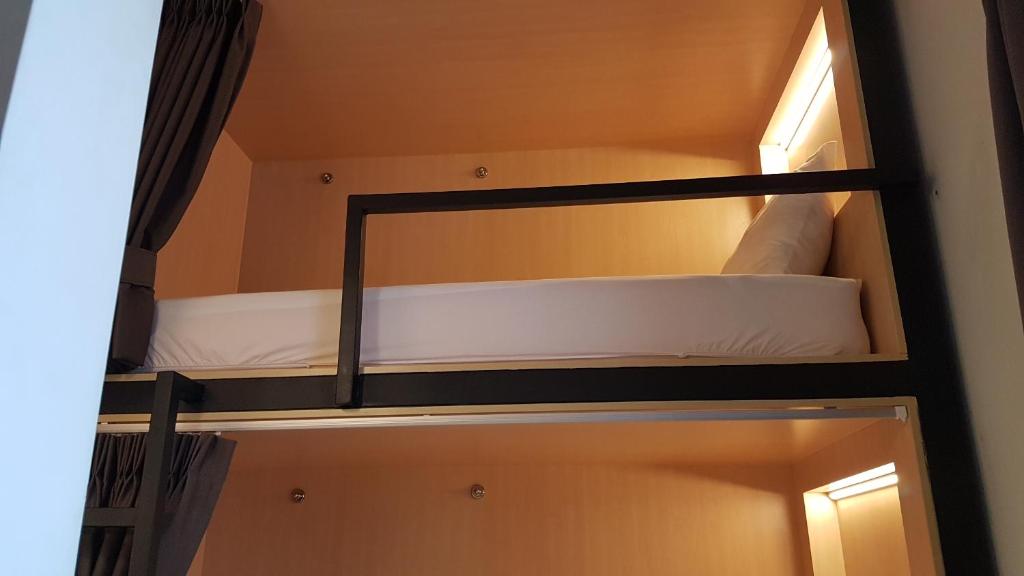 Hotel 1000 Miles - image 3