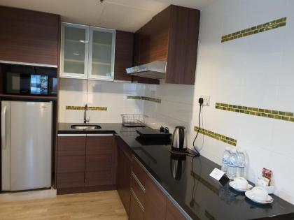 Crown Regency Serviced Suites - image 15