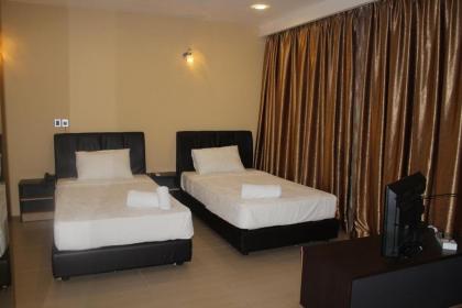 T Hotel Jalan Tar - image 8