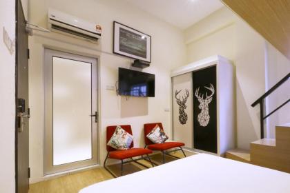 Don's Den Hotel - image 16
