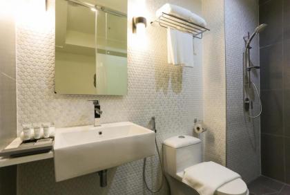 Avenue J Hotel Central Market - image 10