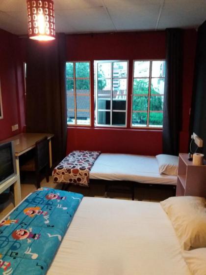 City Inn Hotel - image 4
