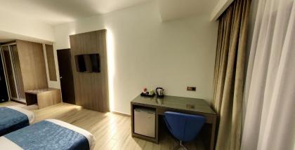 Flora by Crossroads Hotel - image 10