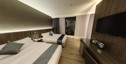 Flora by Crossroads Hotel - image 11