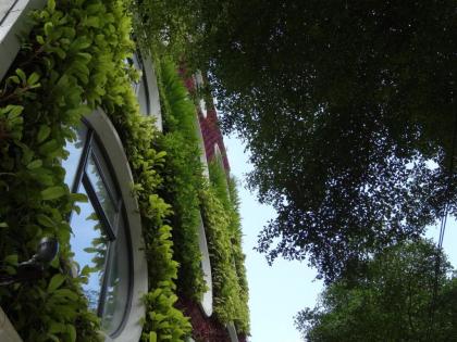 Flora by Crossroads Hotel - image 15