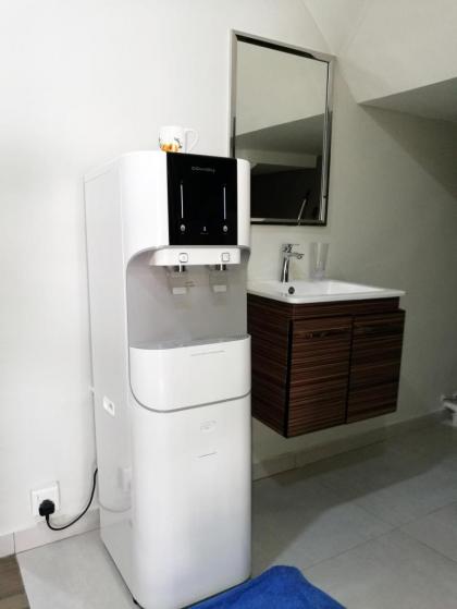 Cozy Hotel - image 10