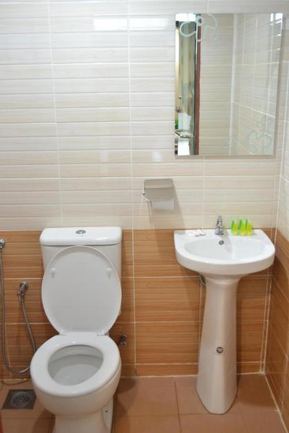 Cozy Hotel - image 14