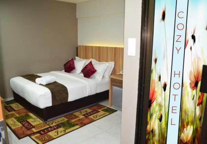 Cozy Hotel - image 17