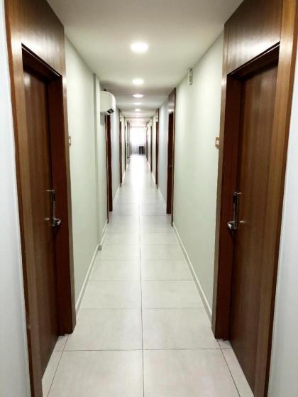 Cozy Hotel - image 8