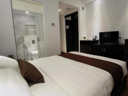 InnB Park Hotel - image 1
