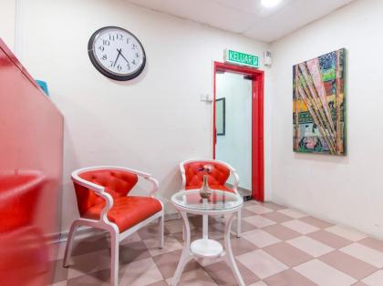 OYO 304 Zero Hour Hotel - image 19