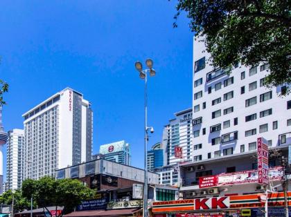 OYO 304 Zero Hour Hotel - image 20