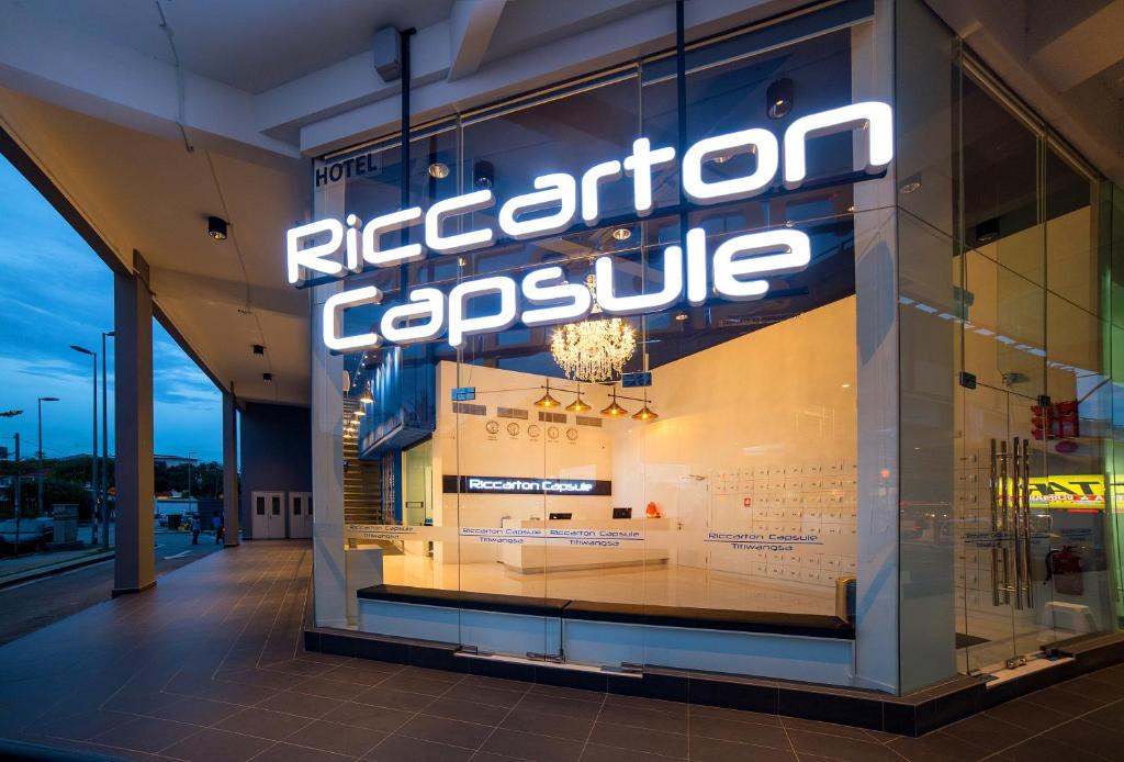 Riccarton Capsule Hotel - main image