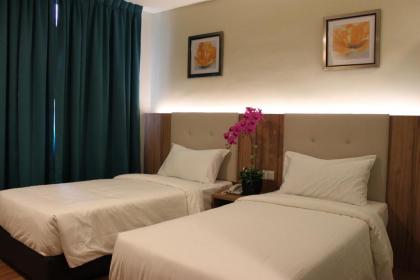 Big M Hotel - image 12