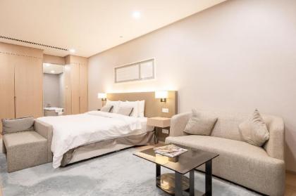 188 Suites by Namastay - image 12