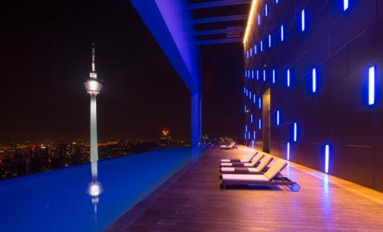 KL Platinum Suite 42 By SNC - main image