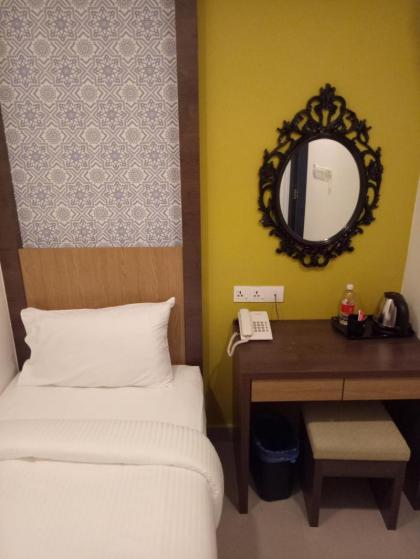 Hotel Check-In - image 13