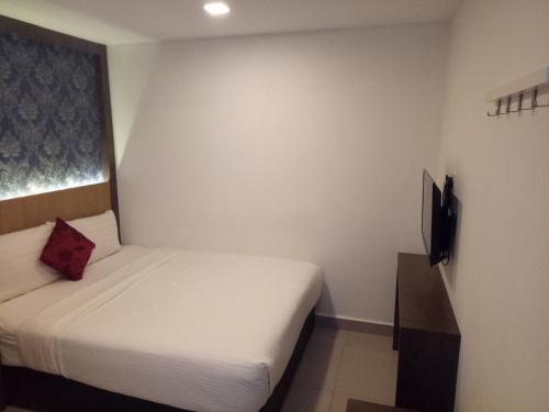 Hotel Check-In - image 6