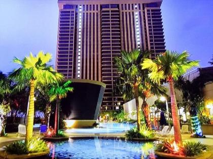 Luxy Service Suites At Times Square - image 1