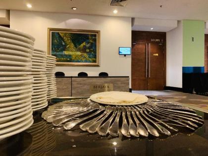 Luxy Service Suites At Times Square - image 20