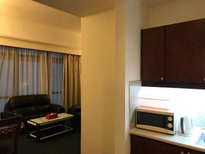 Luxy Service Suites At Times Square - image 4