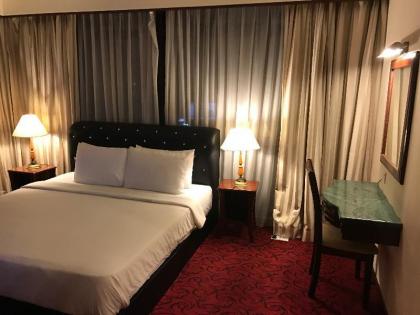 Luxy Service Suites At Times Square - image 5