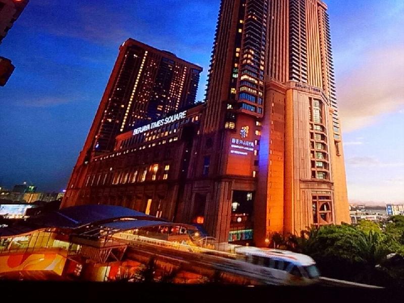 Luxy Service Suites At Times Square - image 6