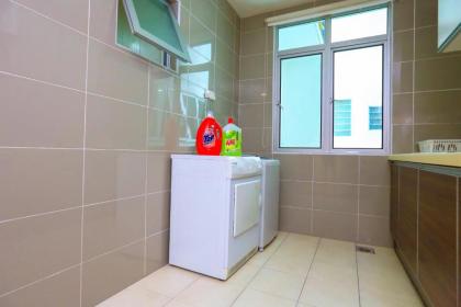 Aston Kiara Suites - image 10