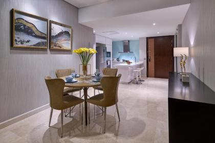 TRILLION SUITES by SLG - image 12