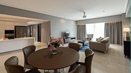 TRILLION SUITES by SLG - image 13
