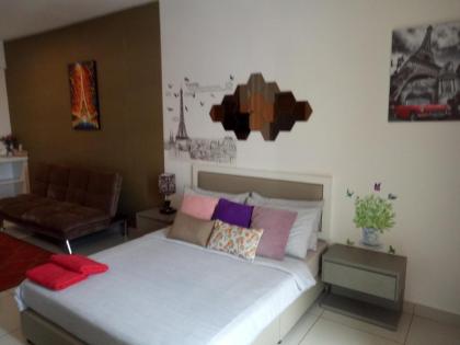 NETFLIX -Bangi Evo Studio Suite-Premium Studio 1 - image 22