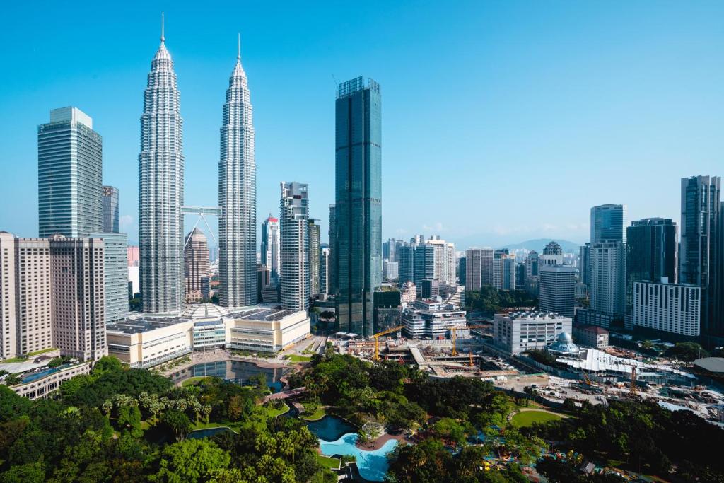 Four Seasons Hotel Kuala Lumpur - main image