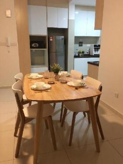 Family Friendly Stay near Midvalley KLCC - image 3