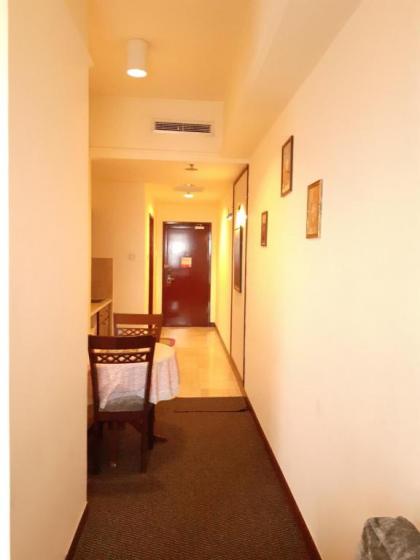 peaceful service suite at times square - image 3