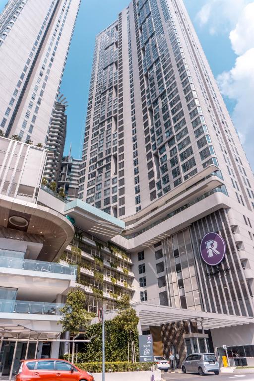 Robertson Premier Suites by Subhome - image 2