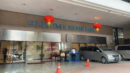 KL Times Square Apartment - image 12