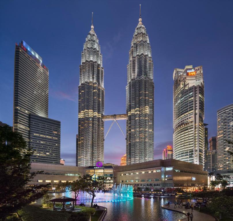W Kuala Lumpur Hotel - image 2