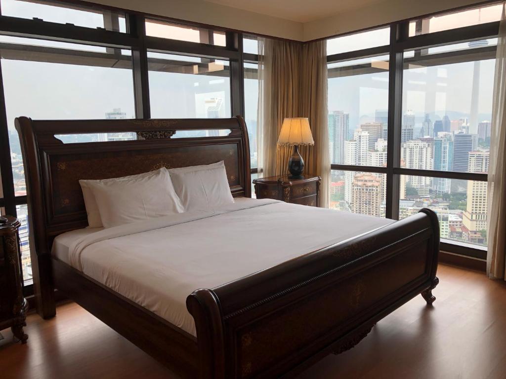Comfort Service Apartment at Times Square KL - image 2