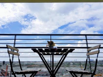 Puchong 8-12 pax 5min LRT Cozy Apartment IOI Mall - image 12