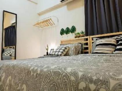 Puchong 8-12 pax 5min LRT Cozy Apartment IOI Mall - image 5